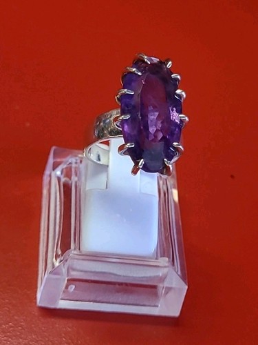 Splendide bague marquise