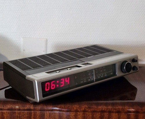 Philips 590 electronic clock - philips,