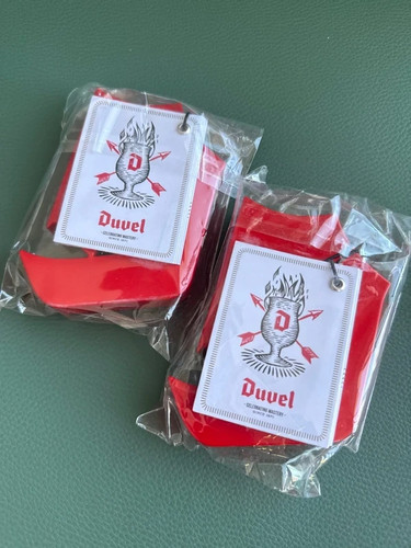 Neuf ouvre bouteille rouge - @neuf,