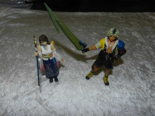 Figurine yuna tidus jeu - yuna,