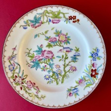 Assiette en porcelaine