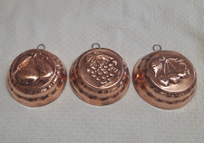LOT DE 3 MOULES A GATEAU  EN CUIVRE DECOR DE FRUITS