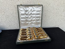 Service de 12 cuillères à