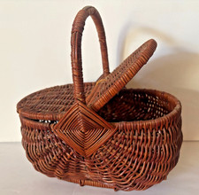 panier ancien poupée enfant