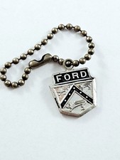KEYCHAIN - FORD 1960s - ALUMINUM Small Model - 1 CM - Vintage Garages -