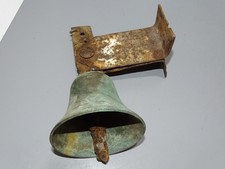 - JOLIE ANCIENNE CLOCHE PORTE