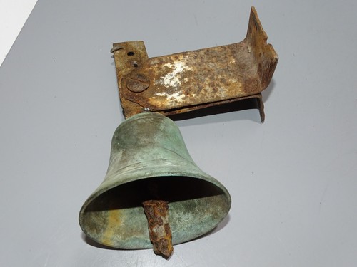 Jolie ancienne cloche porte - ancienne,