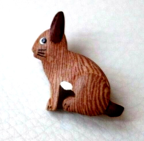 Broche bois lapin neuf - en, 🎀