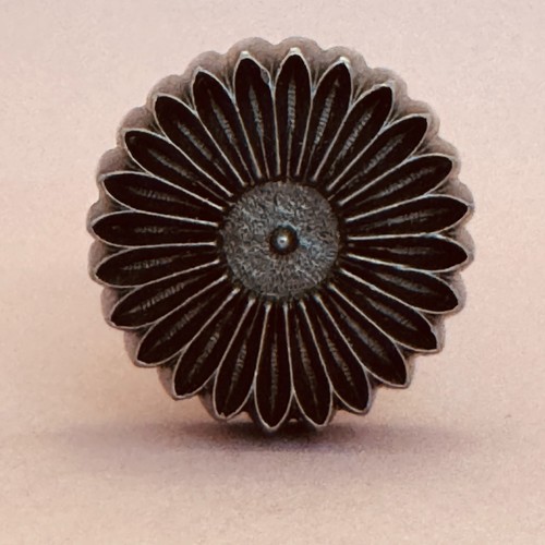 Emporte piece outil ancien