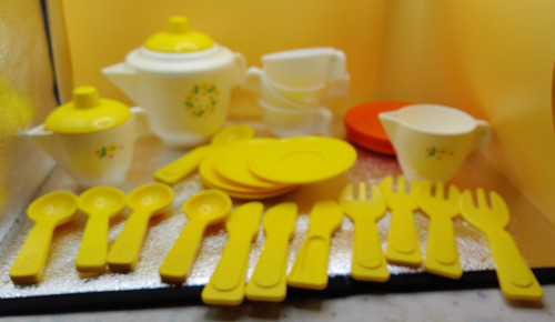 Fisher price dish set - set, utensils