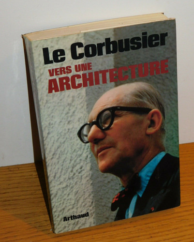 Vers une architecture arthaud - ,