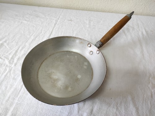 Ancienne poêle aluminium - poêle,