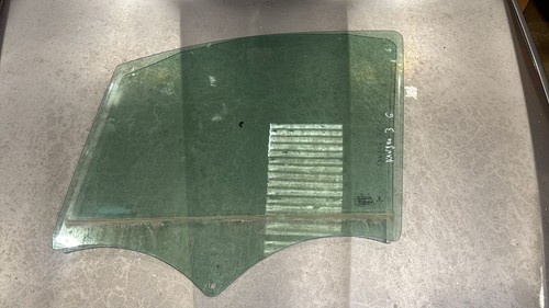 Vitre avant gauche renault - vitre,