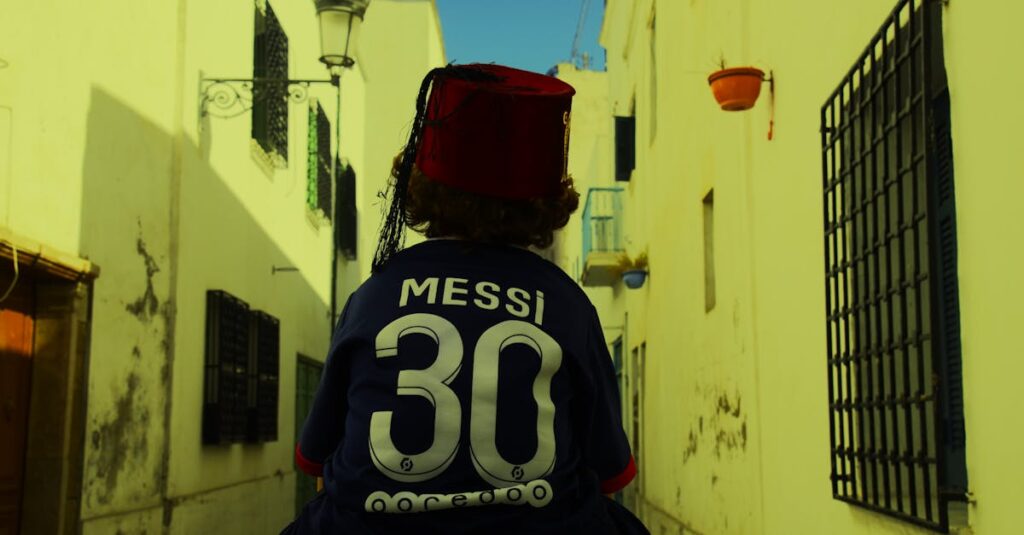 découvrez le sac fendi baguette, un accessoire iconique alliant élégance et style intemporel, parfait pour sublimer toutes vos tenues.